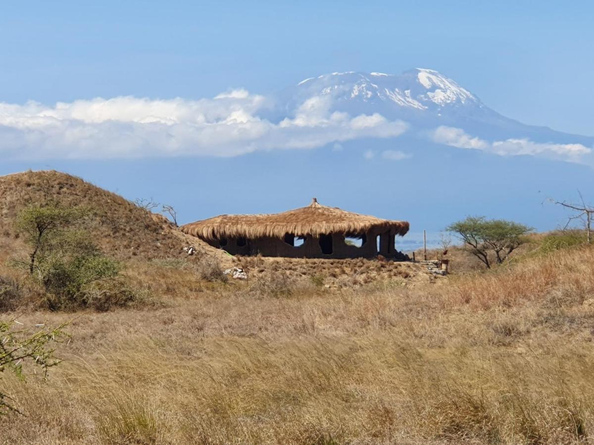 Original Maasai Lodge - Africa Amini Life Engare Nanyuki Exterior photo